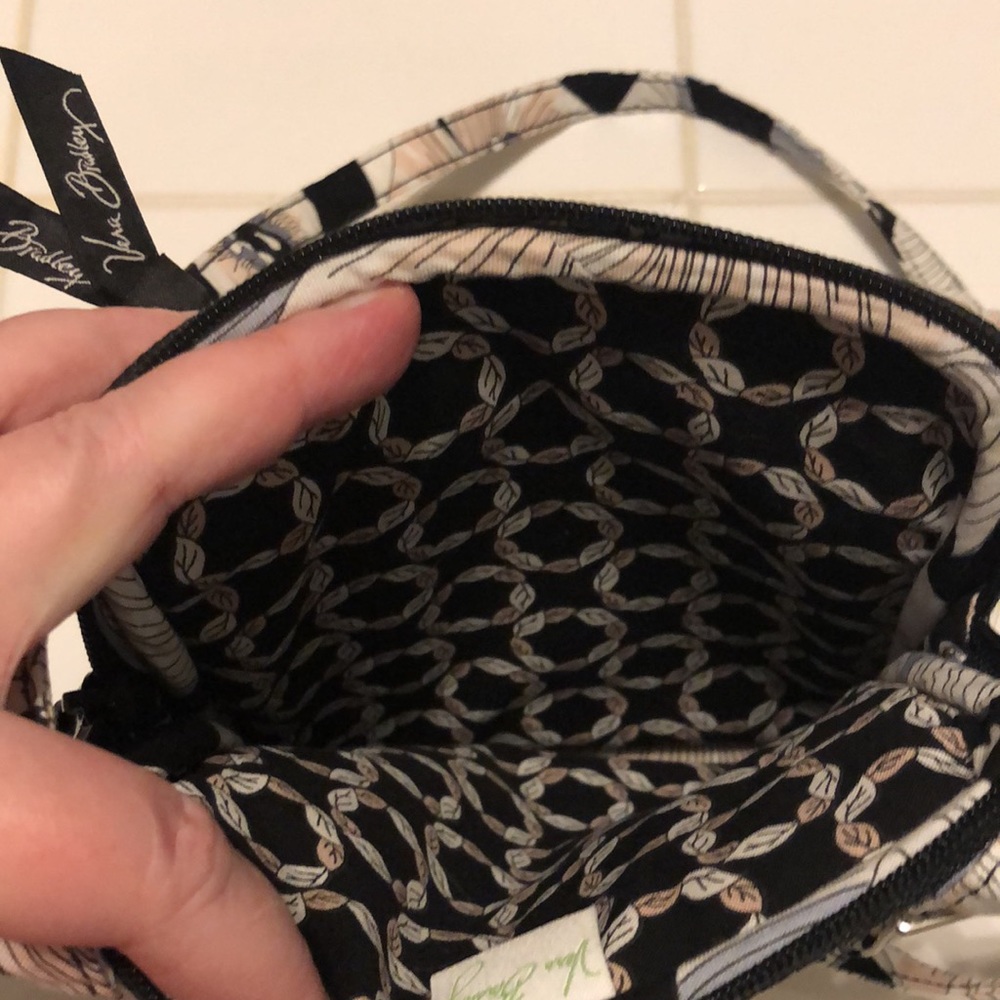 ⭐️VERA BRADLEY CROSSBODY BAG⭐️ - Picture 5 of 11